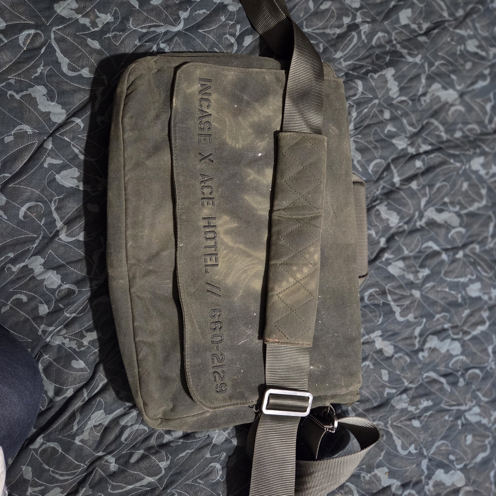 Incase Olive Green Messenger Bag